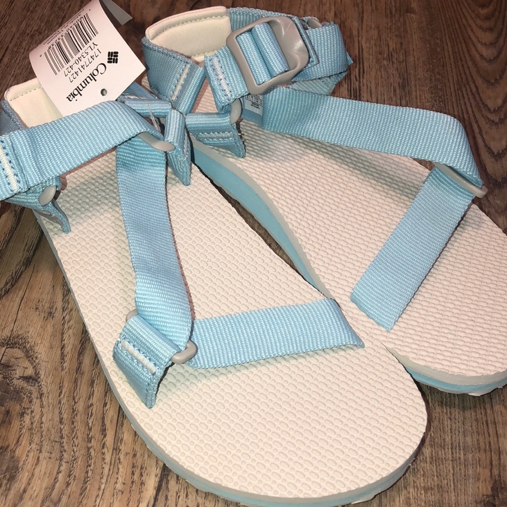 NWT - Sz 9 Columbia Womens Red River Sandals